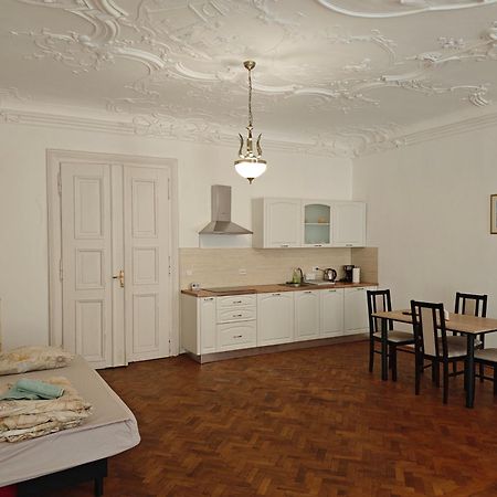 Clasic Studio Central Braşov Esterno foto