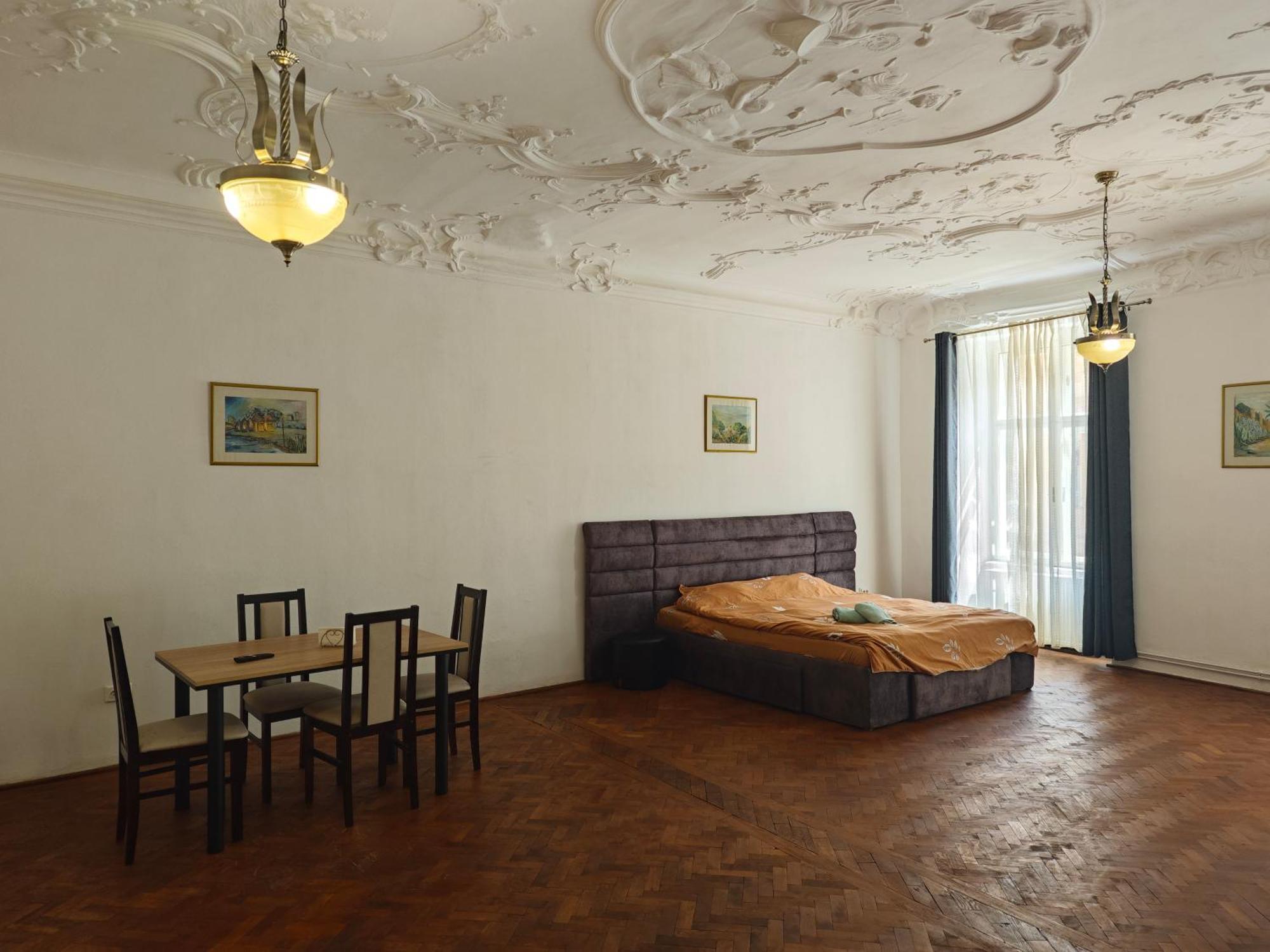 Clasic Studio Central Braşov Esterno foto
